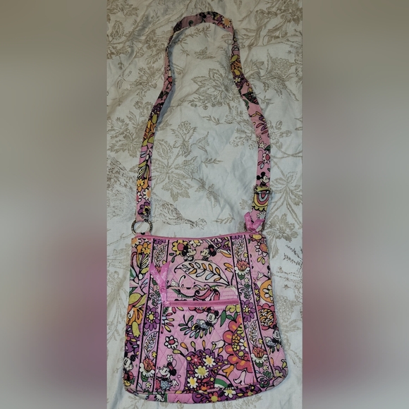 Vera Bradley Just Mousin Around Disney Parks Crossbody Bag - Picture 1 of 9
